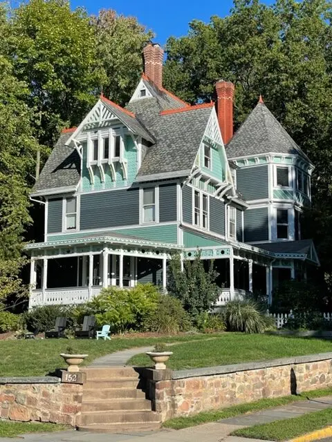 Lowe Roofing